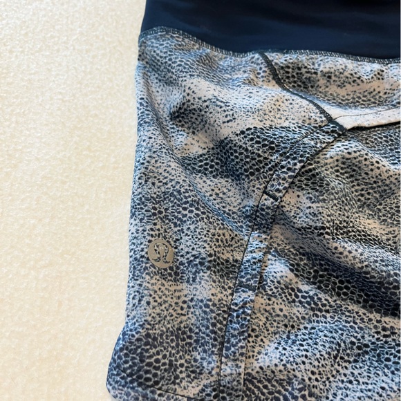 Lululemon Run Time II 4" Running Shorts Lined Womens 6 Mesh Scape Blue W7AK9S - Picture 4 of 8